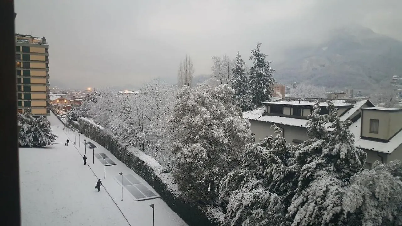Spacious Bright Apartment Near City Center And Como Lake With Air Conditioning Lecco