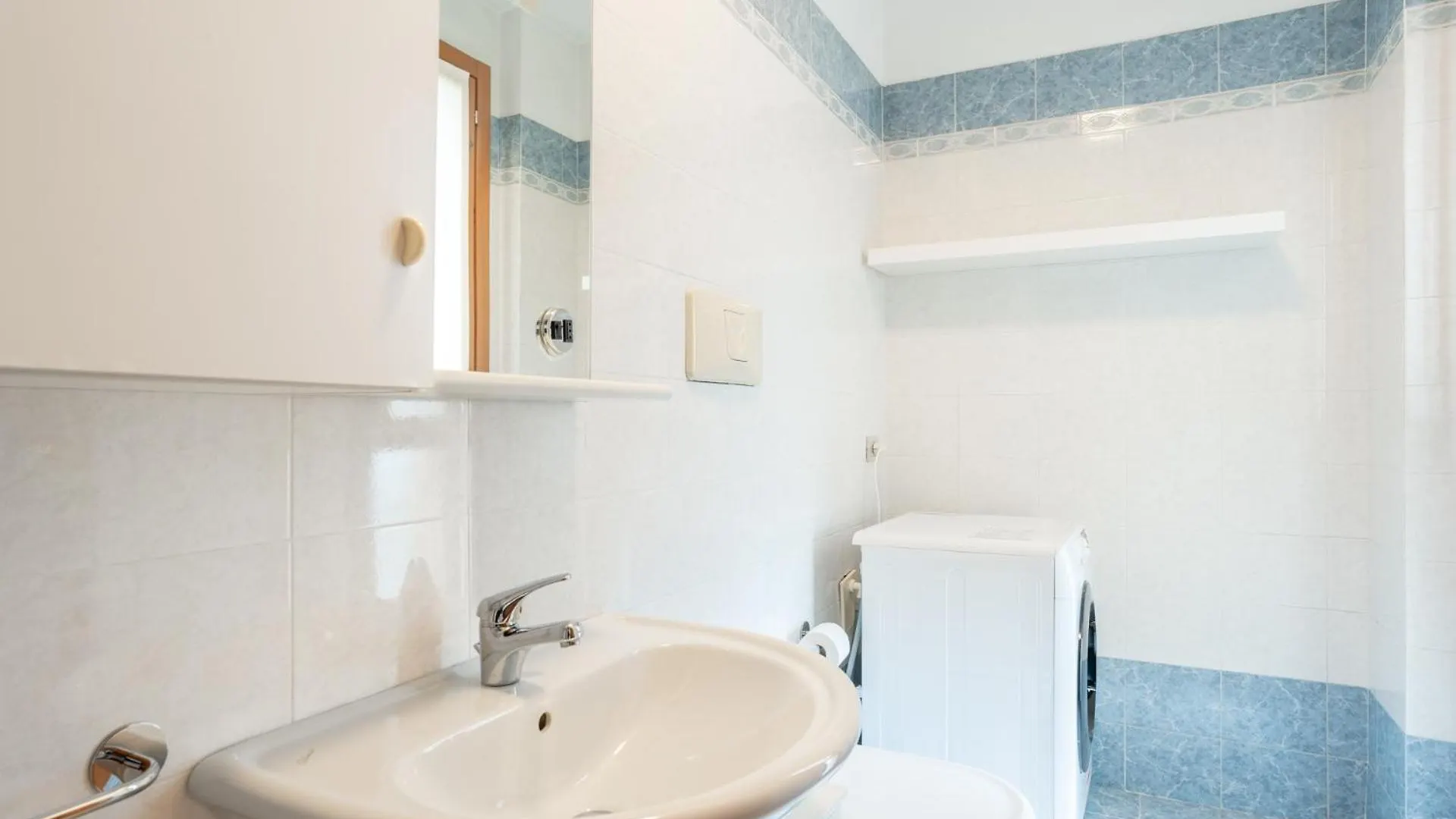 לקו Spacious Bright Apartment Near City Center And Como Lake With Air Conditioning